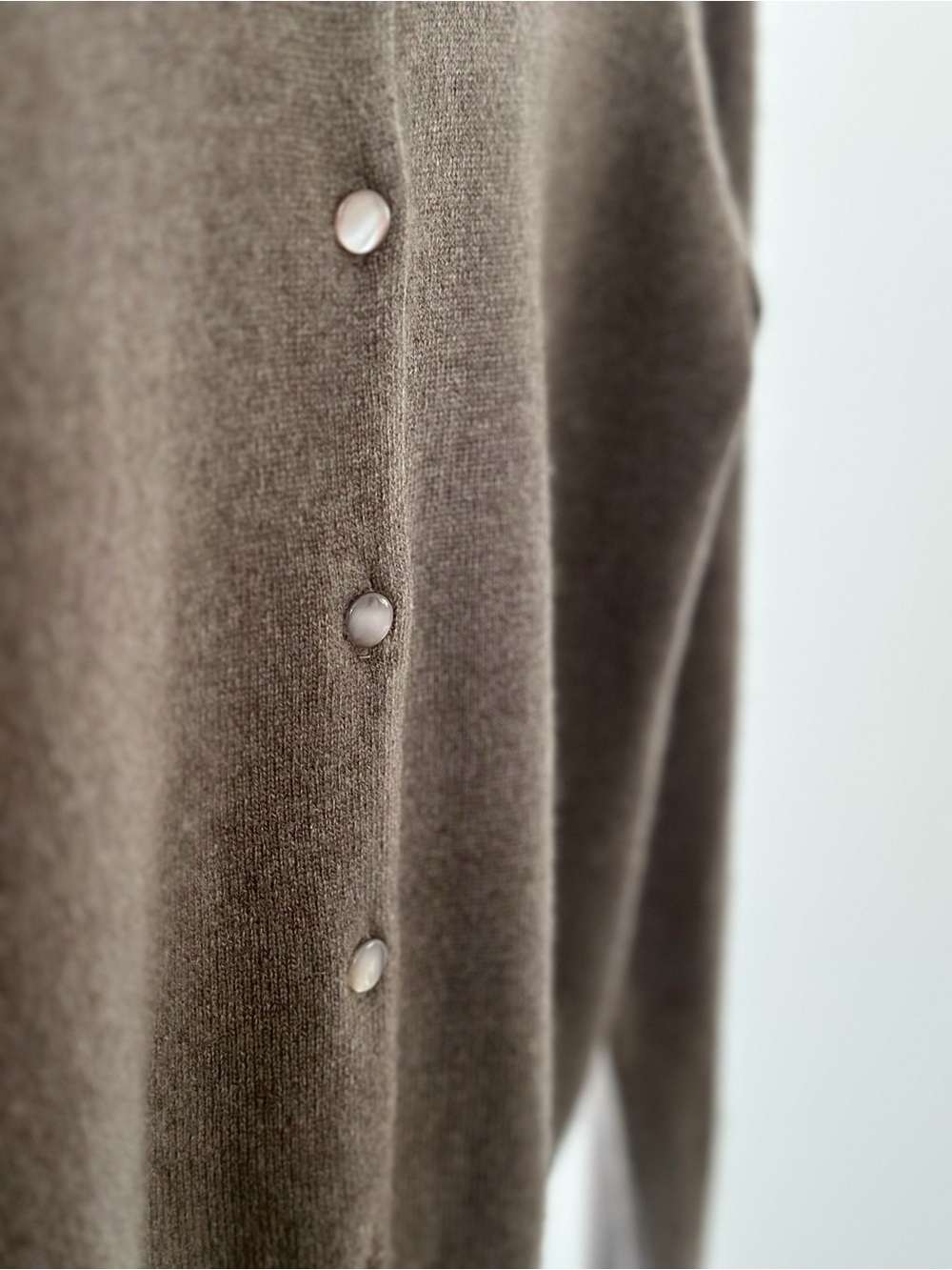 J. Crew Women’s Size L 100% Cashmere Cardigan- Mother-of pearl Buttons very good